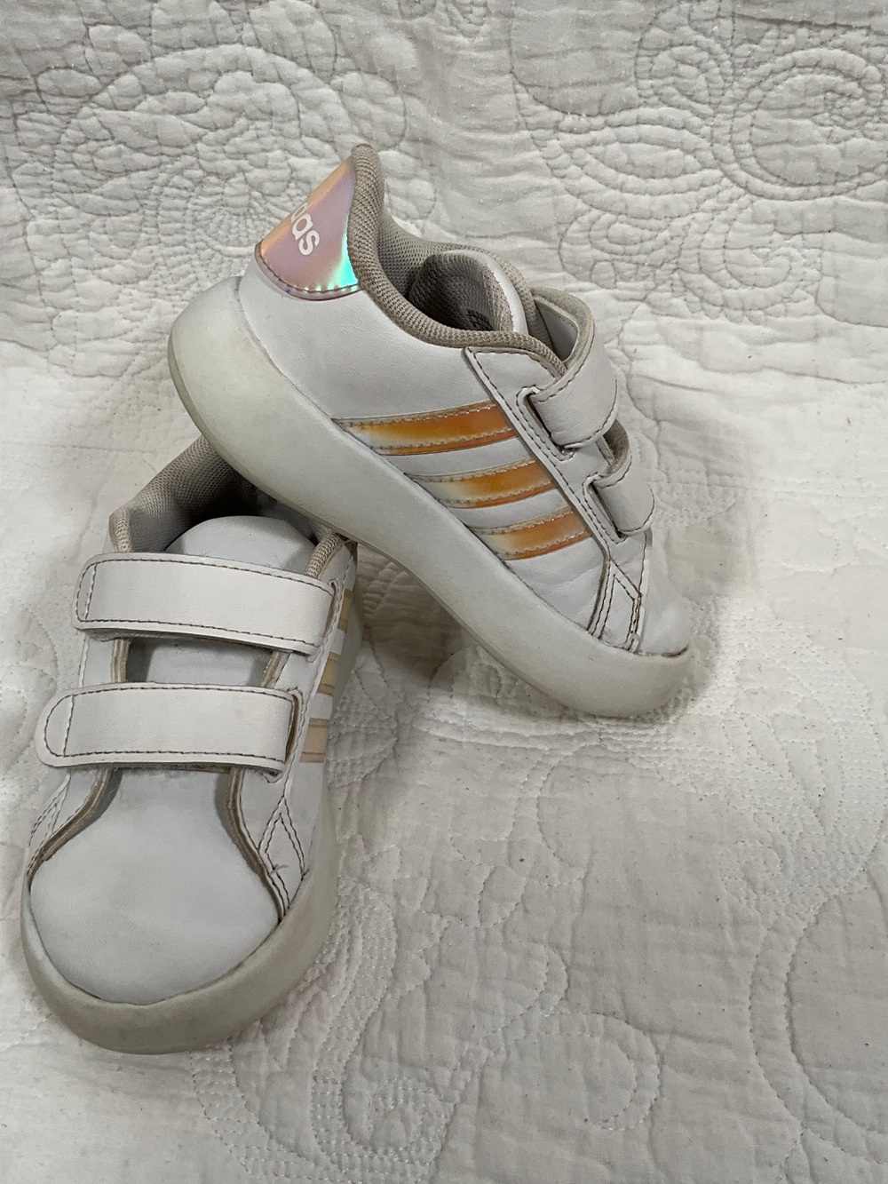 adidas Kids White Sneakers with Iridescent Pink Heel and Gold Stripe Accents